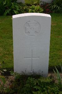 Dozinghem Military Cemetery - Webb, J T