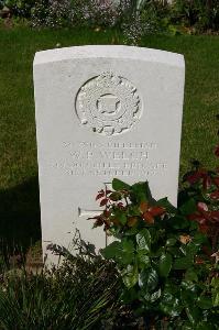 Dozinghem Military Cemetery - Wells, Charles Henry