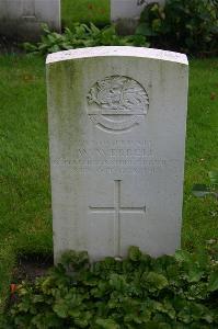 Dozinghem Military Cemetery - Werrell, W