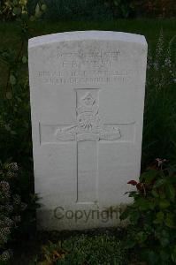 Dozinghem Military Cemetery - West, F B