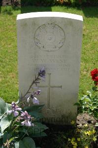 Dozinghem Military Cemetery - West, W W