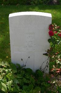 Dozinghem Military Cemetery - Westwood, A W
