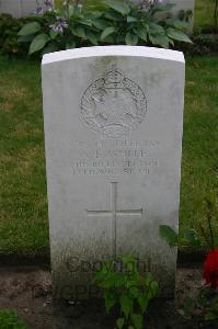 Dozinghem Military Cemetery - White, A E