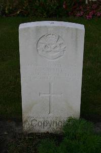 Dozinghem Military Cemetery - White, Cecil Augustus