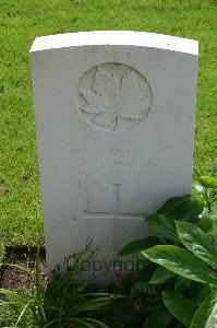 Dozinghem Military Cemetery - White, George William