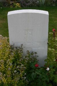 Dozinghem Military Cemetery - Whittle, J H
