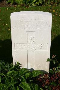 Dozinghem Military Cemetery - Wilbraham, Thomas Ernest