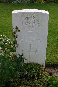 Dozinghem Military Cemetery - Wilks, Joseph