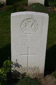 Dozinghem Military Cemetery - Williams, E