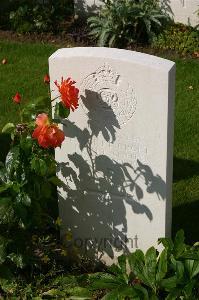 Dozinghem Military Cemetery - Williscroft, F