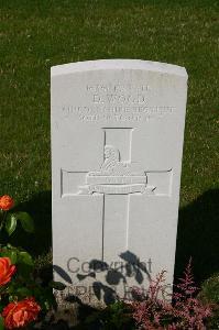 Dozinghem Military Cemetery - Wood, D