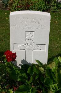 Dozinghem Military Cemetery - Wood, William Banham