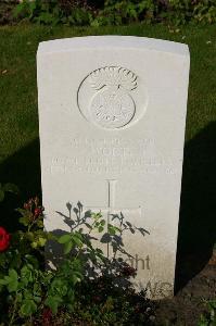 Dozinghem Military Cemetery - Worthy, T