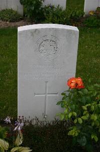Dozinghem Military Cemetery - Wright, W