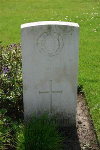 Dozinghem Military Cemetery - Youngsome, Isaac