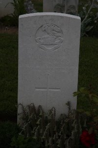 Cerisy-Gailly Military Cemetery - Simmonds, P G