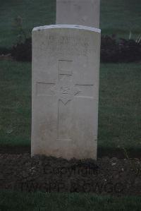 Louvencourt Military Cemetery - Boughton, R H
