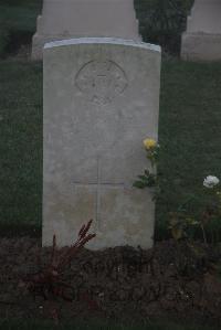 Louvencourt Military Cemetery - Boyes, J P