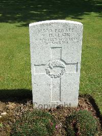 Louvencourt Military Cemetery - Clark, Willie Henry