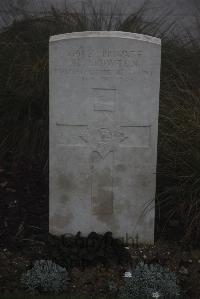 Louvencourt Military Cemetery - Crowton, Heber