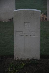 Louvencourt Military Cemetery - Dolley, H G
