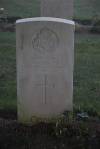 Louvencourt Military Cemetery - Dursley, J