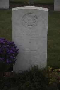 Louvencourt Military Cemetery - Gatacre, Edward George