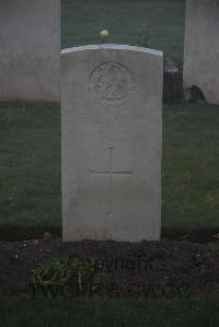 Louvencourt Military Cemetery - Hughes, Thomas William