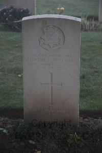 Louvencourt Military Cemetery - Knapp, Valentine Powell