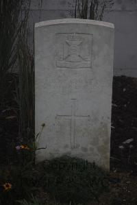 Louvencourt Military Cemetery - Messer, M G
