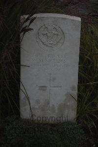 Louvencourt Military Cemetery - Nichols, W M
