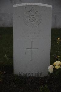Louvencourt Military Cemetery - Pettit, Leonard Eric