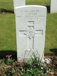 Louvencourt Military Cemetery - Smith, James