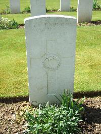 Louvencourt Military Cemetery - Tremain, Harry