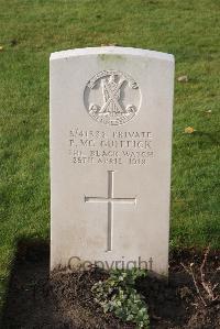 Wytschaete Military Cemetery - McGuiffick, P