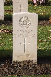 Wytschaete Military Cemetery - Stone, H