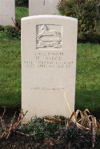Wytschaete Military Cemetery - Taylor, Harold
