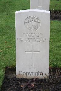 Wytschaete Military Cemetery - Walsh, J
