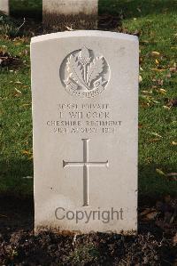 Wytschaete Military Cemetery - Wilcock, L