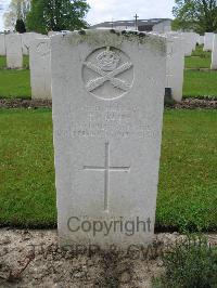 Dickebusch New Military Cemetery - Adair, T