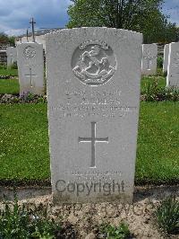 Dickebusch New Military Cemetery - Andrews, Frank
