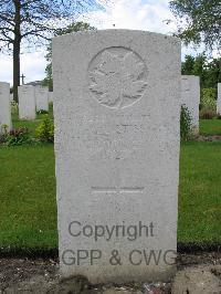 Dickebusch New Military Cemetery - Anstiss, G