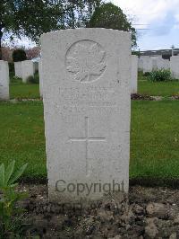 Dickebusch New Military Cemetery - Armour, C J