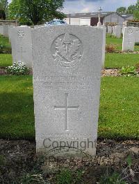 Dickebusch New Military Cemetery - Bostock, Matthew Ollier