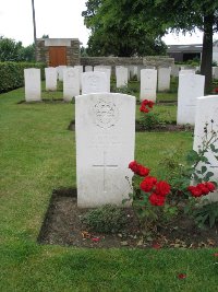 Dickebusch New Military Cemetery - Butler, E