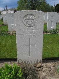 Dickebusch New Military Cemetery - Croft, R J