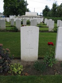 Dickebusch New Military Cemetery - Halcrow, L H