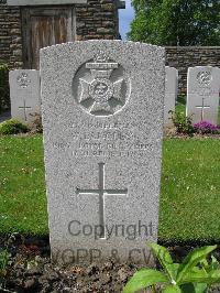 Dickebusch New Military Cemetery - Langley, W