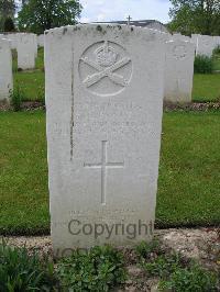 Dickebusch New Military Cemetery - Pratt, Egbert Reginald