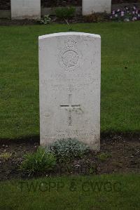 Poperinghe New Military Cemetery - Arnill, Charles William